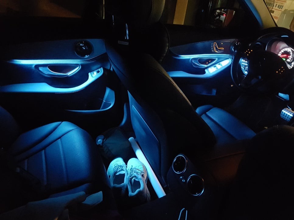 벤츠c클래스 RGB엠비언트 업그레이드!!!(안산LED튜닝전문점) / 안산시 상록구 이동