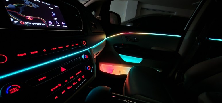 카니발 3세대 엠비언트 멀티컬러 무빙 단색까지 에이비클 엠비언트 안되는 거 없습니다  분당 / 과천, 안양, 군포