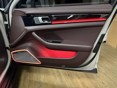 포르쉐 파나메라 엠비언트 국내 최초 순정 연동 고퀄리티 시공 에이비클 과천 / 과천, 안양, 군포