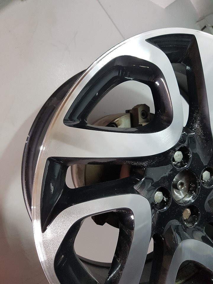 QM3 ,  티볼리 에어 다이아컷팅 휠복원 / 천안, 평택, 청주