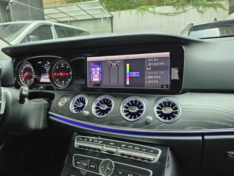 e220d엠비언트 e220d송풍구엠비언트 w213송풍구엠비언트 쿠페전동부메스터 카브리올레전동부메스터 출장엠비언트 dmx송풍구 dmx엠비언트 e클송풍구엠비언트 벤츠광량업