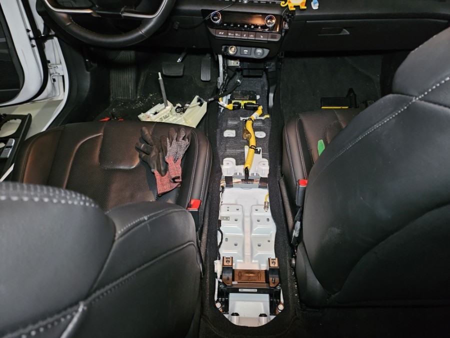 아반떼에어벤트 cn7에어벤트 아반떼2열에어벤트 리어에어벤트 cn72열송풍구 아반떼2열송풍구 출장시공 출장엠비언트 아반떼순정연동엠비언트 cn7순정연동 / 부천, 수도권 출장