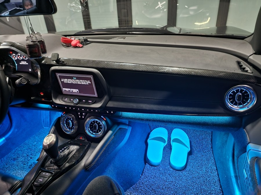 카마로랩핑 카마로벤풍구 인천와우몬스터 카마로ss엠비언트 카마로무빙엠비 순정연동 과속연동 RGB DMX아크릴 부천무빙엠비언트 순정연동 과속연동 출장엠비언트 수도권출장엠비언트 / 부천, 수도권 출장