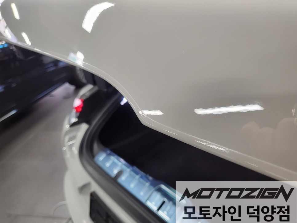 포르쉐 파나메라4 생활보호 패키지 5종 PPF 출장 시공완료!!덕양구랩핑 일산랩핑 파주랩핑 삼송랩핑 원흥랩핑 카스킨 랩핑전문점 모토자인 덕양점 !!! / 고양 덕양구, 일산, 파주