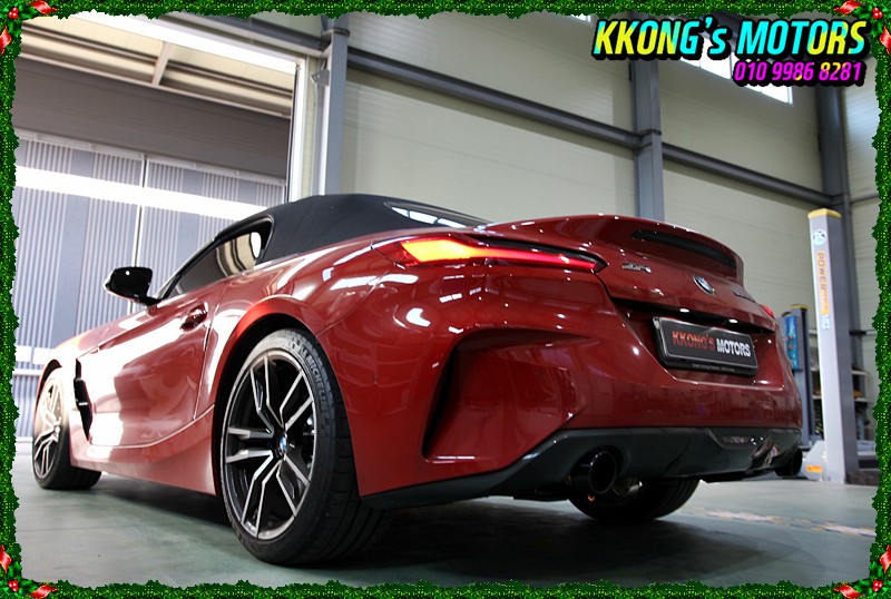 크리스마스 물씬 풍기는 레드컬러의 BMW Z4 20I 커스텀 듀얼배기튜닝 / 인천 동구