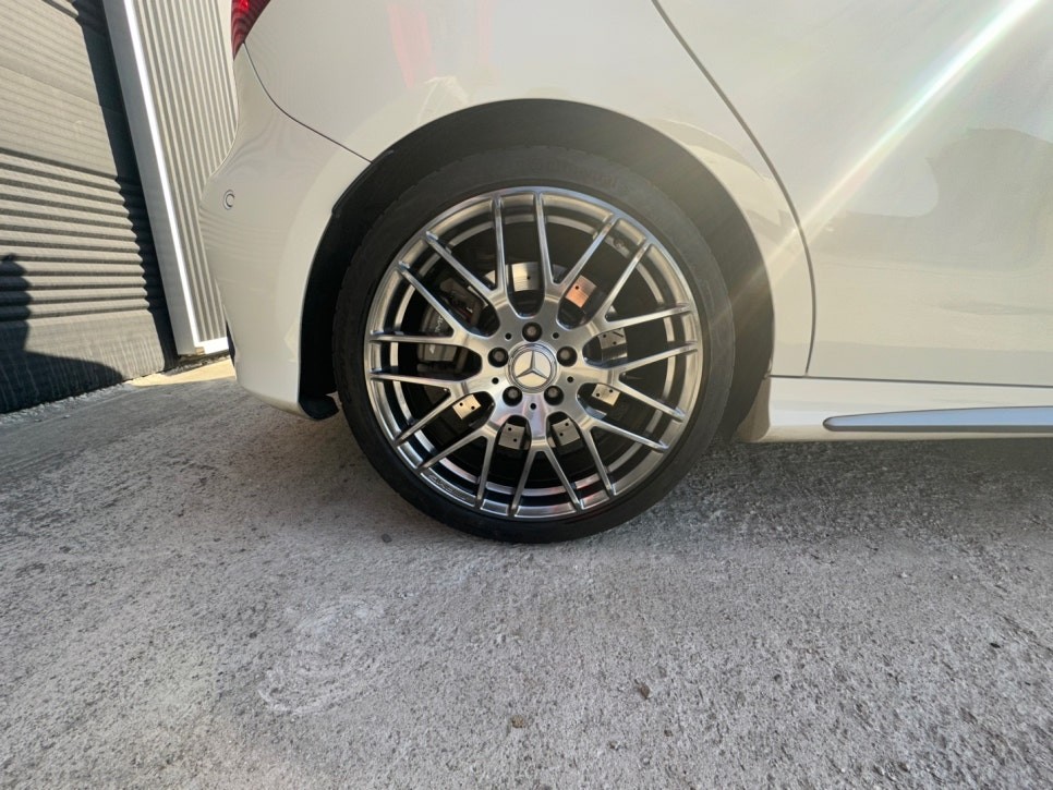 제천휠복원 벤츠A클래스 AMG 고스트크롬 다크스퍼터링 휠도색!