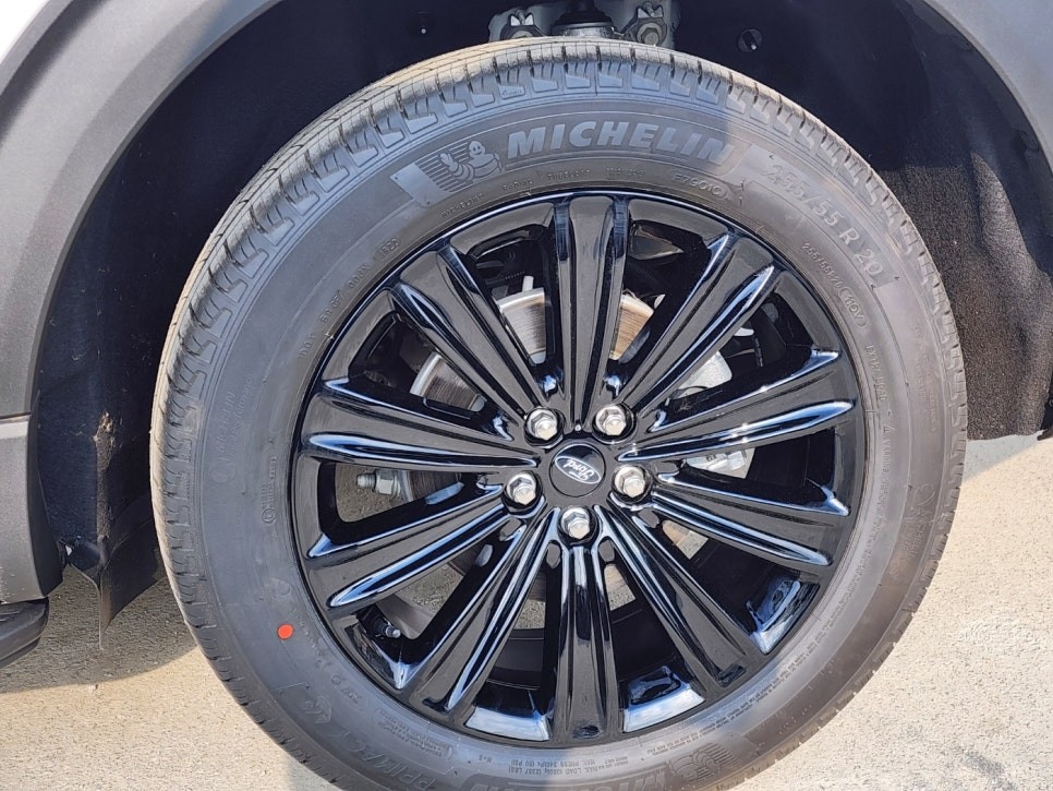 충주휠도색 익스플로러 그릴도색 크롬 죽이기 블랙유광 휠도색, 캘리퍼도색 가능! / 원주시 소초면