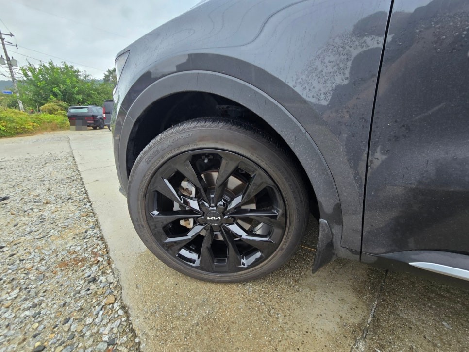 여주휠도색 휠수리 쏘렌토 블랙유광 휠도색 작업전후 사진! / 원주시 소초면