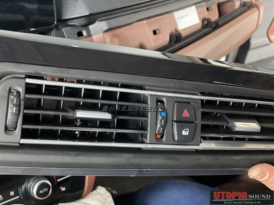 울산BMW안드로이드전문점/BMW5시리즈 알리에서직구해오신  12.3인치안드로이드교환장착