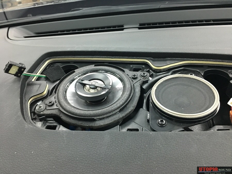 울산카오디오장착 )    그랜져 IG JBL GT7 - 4 센터 스피커를 장착하여 사운드를 보강시키다