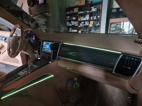 포르쉐 파나메라 엠비언트 블랙아크릴 매립형 엠비언트 전문점 DMX 남부지사 대구 카뷰티 / 대구 달서