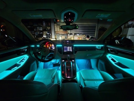 포르쉐 마칸 비노출 무빙엠비언트 대구 수입차 엠비언트라이트 전문점 카뷰티 / 대구 달서