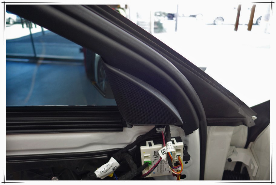 벤츠 C 클래스 3D 부메스터 전동 트위터