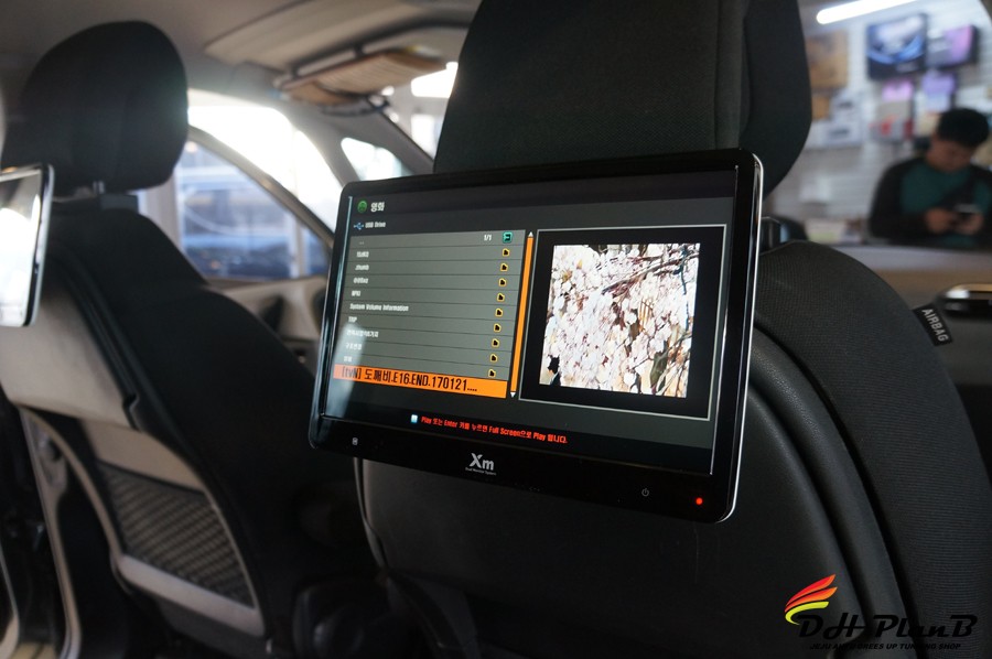 시트로엥 C4 그랜드 피카소 제주 리어모니터~!! XM-1160MD / 제주