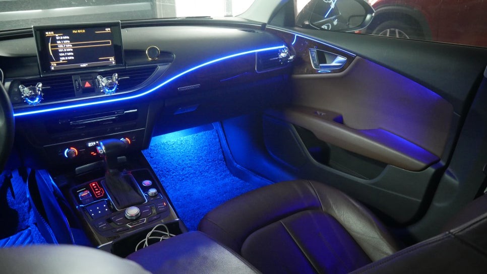 제주 아우디 A6 엠비언트 무드등 시공으로 분위기 반전에 성공~! / 제주