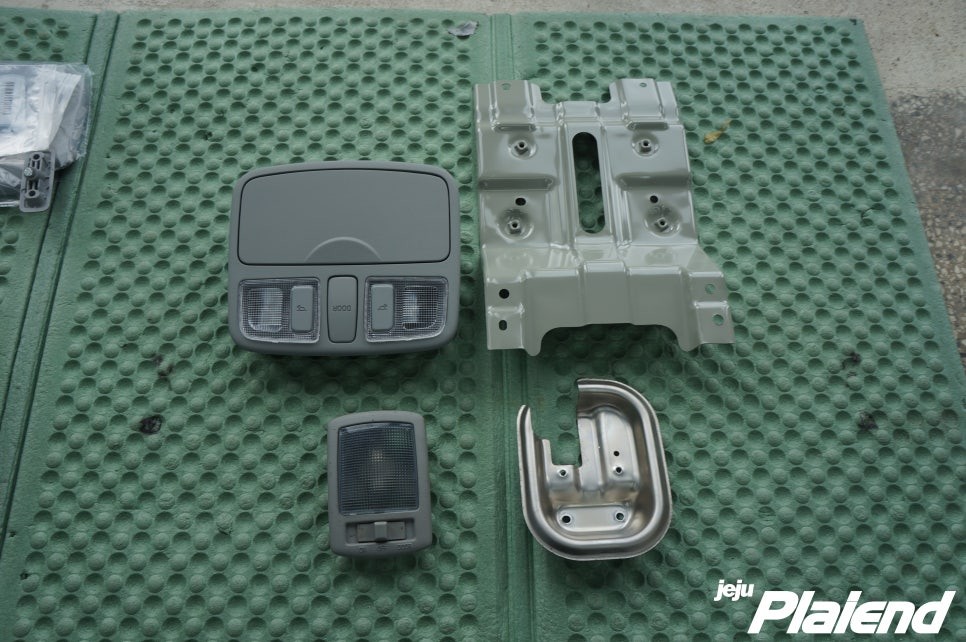 봉고3 오버헤드 콘솔 장착으로 수납공간은 넉넉하게~!! / 제주