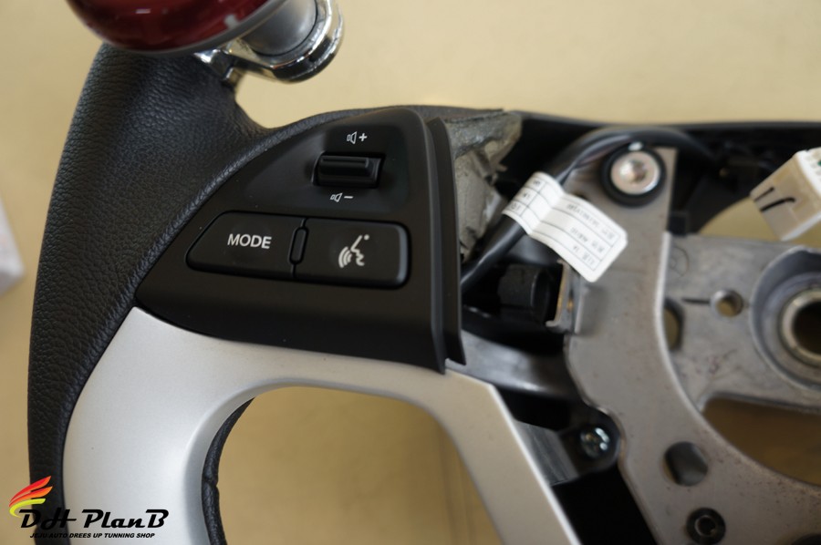 올뉴모닝 핸들리모컨 장착~!! 낮은등급의 차량을 더욱 편하게~!! / 제주