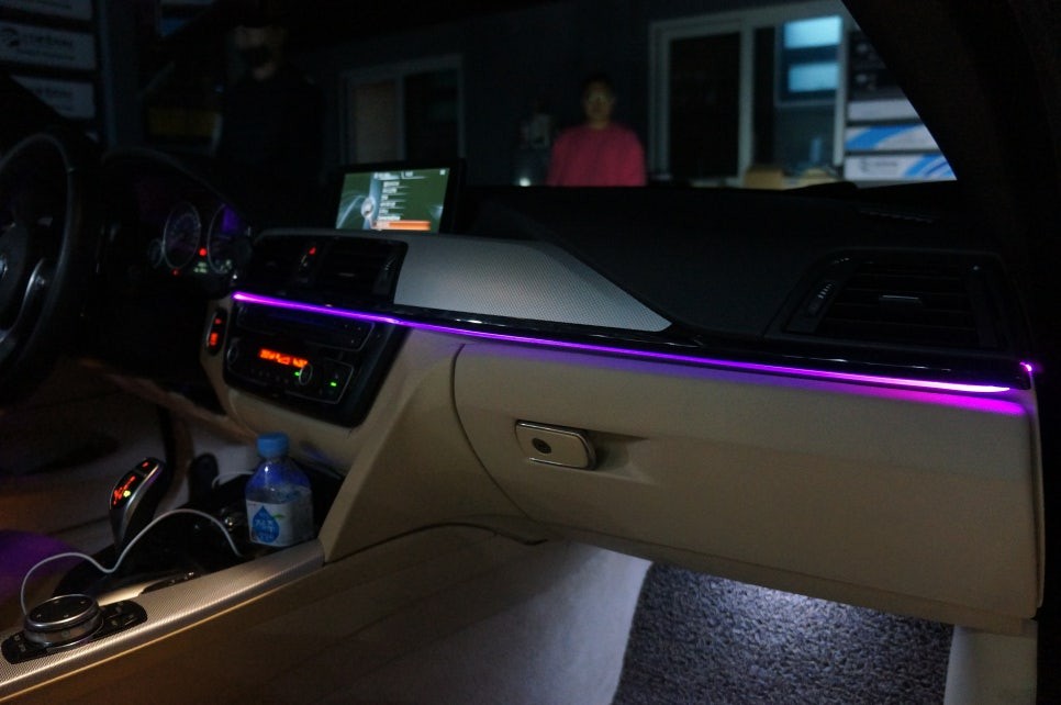 BMW 428i 컨버터블 엠비언트 무드등으로 한단계 업그레이드를~! / 제주