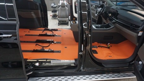 제주 KA4 카니발 모빌하임 프리미엄 바닥 엠보싱(모노륨) 시공하기! / 제주