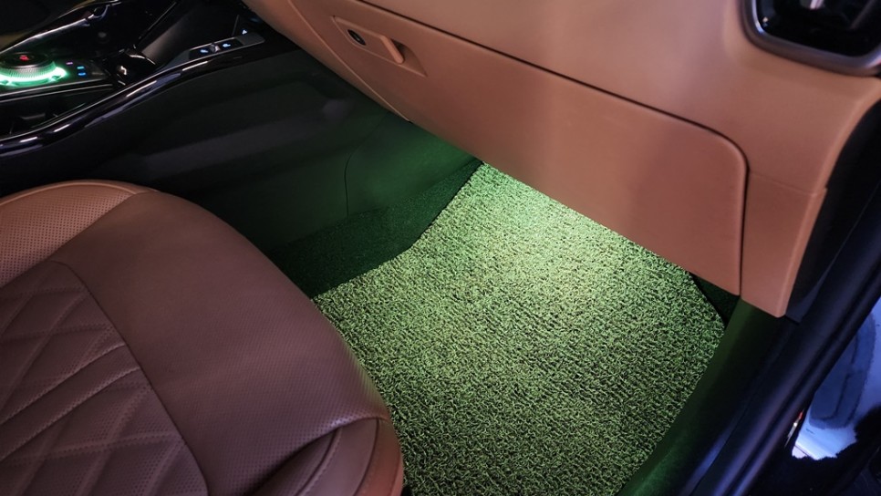 쏘렌토MQ4 엠비언트 시공으로 실내감성이 확실히 좋아졌습니다 / 고양, 일산, 김포, 파주