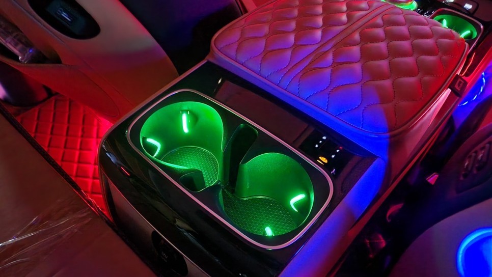 카니발ka4 새로운 버젼의 컵홀더앰비언트라이트와 기어조그다이얼 무드램프 시공으로 분위기 업! / 고양, 일산, 김포, 파주