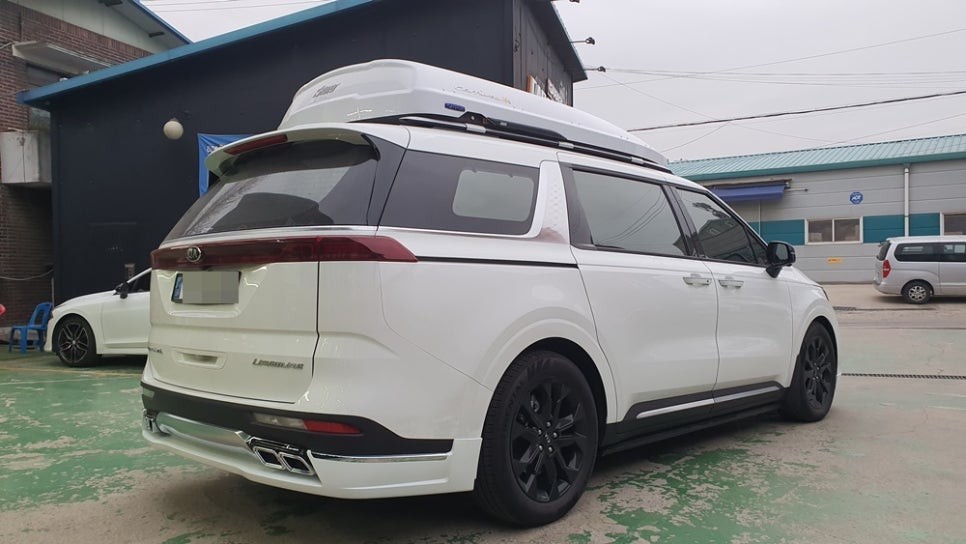 4세대카니발 오토그랜드 바디킷셋트 장착 / 고양, 일산, 김포, 파주