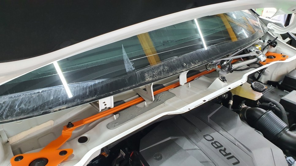 카니발KA4 하체보강으로 주행성능 업,동승자 멀미까지 잡는다 / 고양, 일산, 김포, 파주