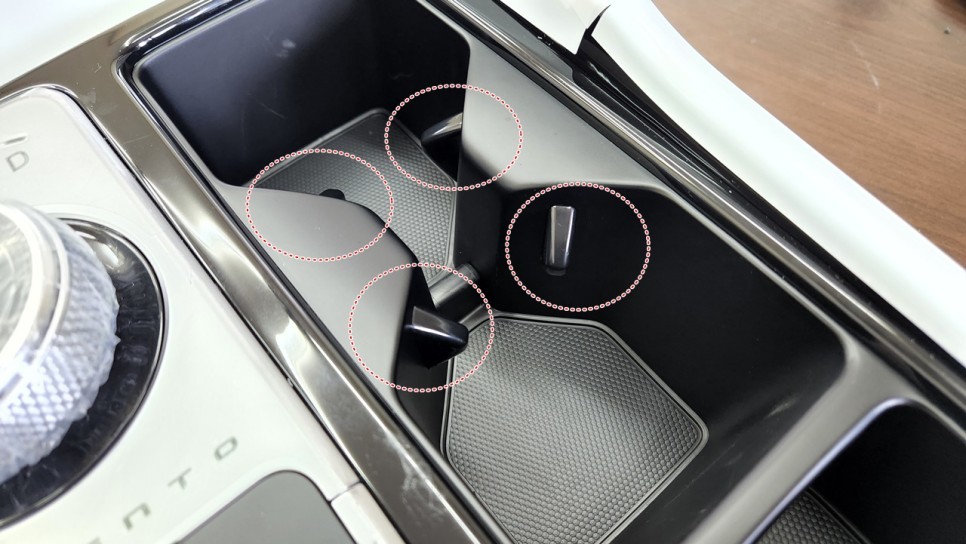 쏘렌토MQ4 풋등과 기어조그다이얼엠비언트 그리고 교체형컵홀더무드등 시공만으로도 실내 분위기 완전 업! / 고양, 일산, 김포, 파주