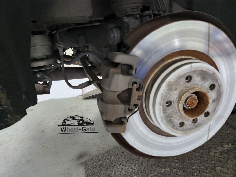 남양주휠복원 휠도색 / BMW 750Li f01 / 순정19인치 / 고스트크롬 / 캘리퍼레드도색 / 고퀄리티 / 합리적인금액 / 휠수리는 휠게이트 / 남양주시 진건읍