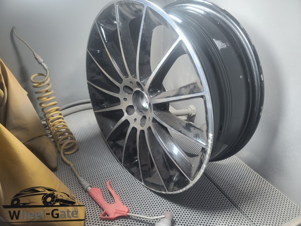 벤츠 [CLS-450 AMG] 20인치 다이아컷팅 휠복원! 남양주 휠게이트 / 남양주시 진건읍