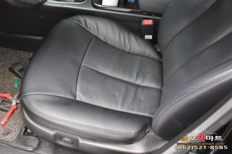 오피러스 운전석 의자 시트 오래사용 터진시트 깨끗하게 새제품으로 시공해드림 / 광주 북구, 서구, 남구, 동구