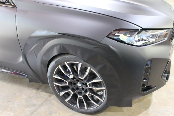 창원랩핑 - 신차 출고하셨나요? 보호도 할겸 색상도 바꾸고 싶다면~!BMW X6 40i 전체랩핑[진해랩핑, 마산랩핑, 경남랩핑, 루프스킨, 전체랩핑,부분랩핑, 광고랩핑]-창원랩핑샵 / 창원시 진해구