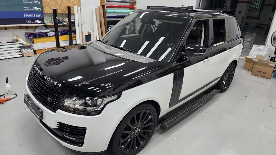 레인지로버 보그, 블랙PPF 듀오톤으로 앞도적인 존재감 완성