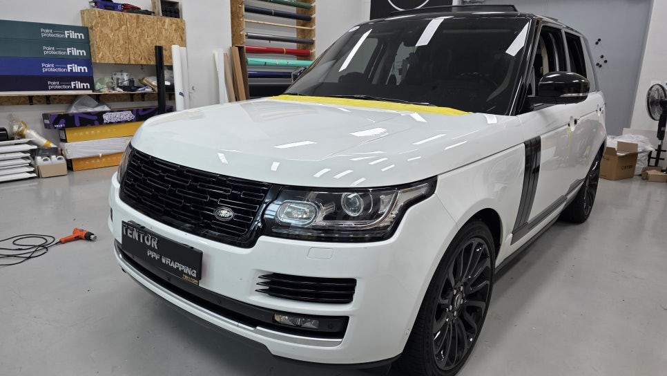 레인지로버 보그, 블랙PPF 듀오톤으로 앞도적인 존재감 완성