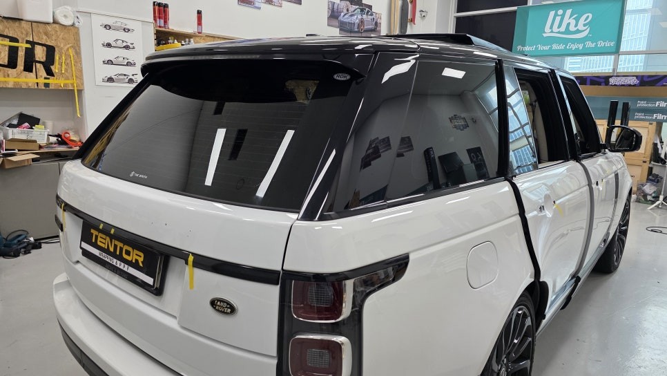 레인지로버 보그, 블랙PPF 듀오톤으로 앞도적인 존재감 완성