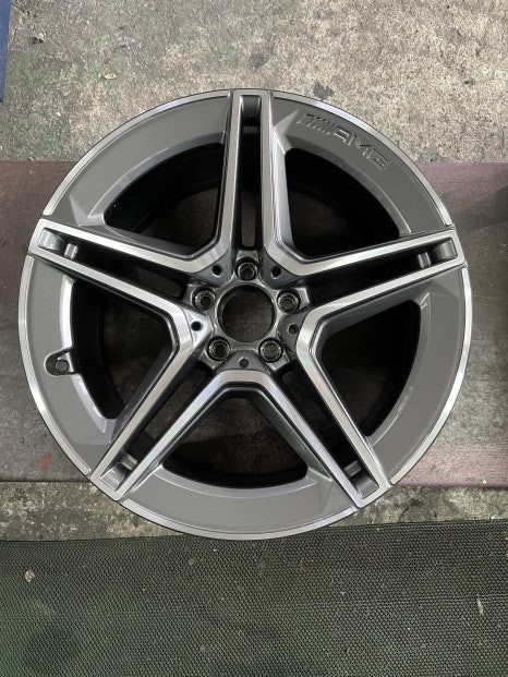 벤츠 CLA클래스 C117 CLA45 AMG 4MATIC 18인치 AMGst 카피휠 휠파손으로 인한 순정휠교체 광주 휠복원 휠수리 수입차휠전문점 벤츠휠전문점 / 광주 북구 유동
