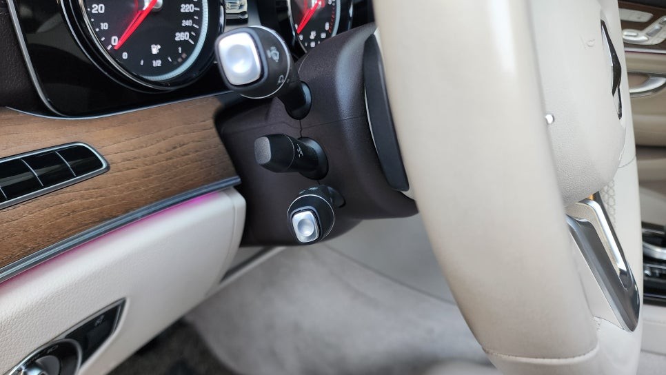 벤츠 E클래스 핸들 열선 시공 겨울철 필수 옵션 / 부산 사상구 삼락동