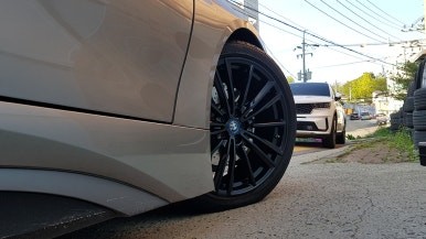 BMW i8 로드스터 휠복원 무광블랙 휠도색 분체도장 리더스휠