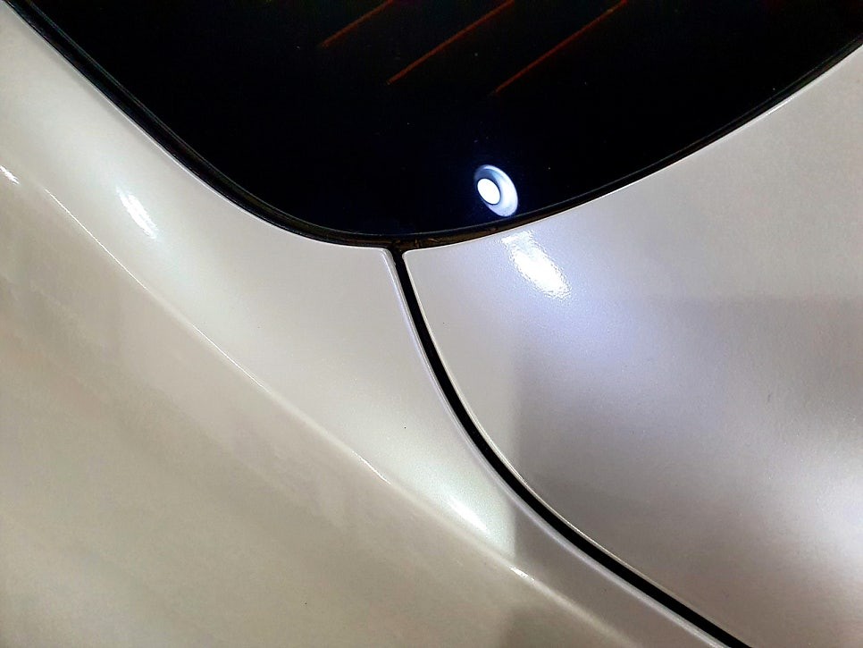 제네시스 전체랩핑 G90 유광화이트펄. 의정부 양주 랩핑샵 오토아틀리에.