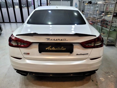 마세라티 콰트로포르테 GTS 전체 화이트펄 랩핑.