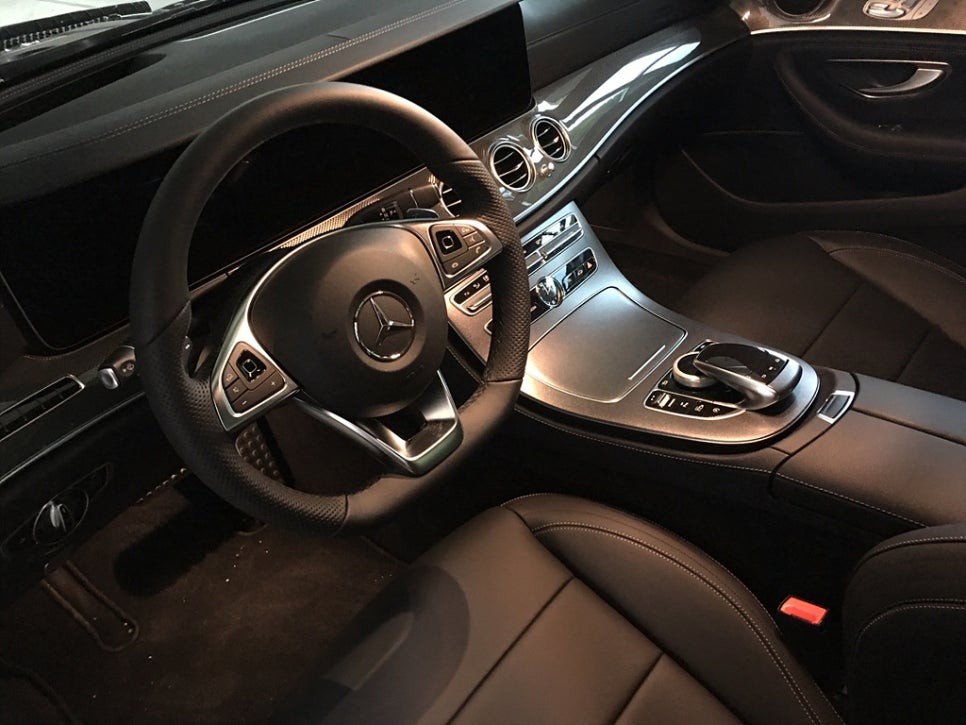 벤츠 E클래스 실내 내장재 랩핑 3M Satin Dark Grey  - by 의정부 오토아틀리에, w213 실내 랩핑, 벤츠 내장재, 벤츠 내장재 랩핑,
