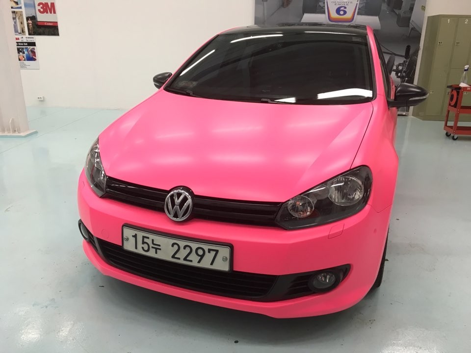 Golf IV Satin Neon Pink Full Wrapping