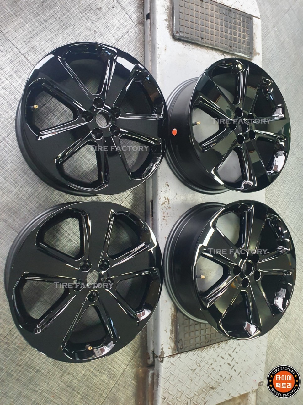 [남양주휠도색]쉐보레 트렉스 18인치 순정휠 퍼펙트블랙 휠복원&휠도색 / 남양주시 별내동