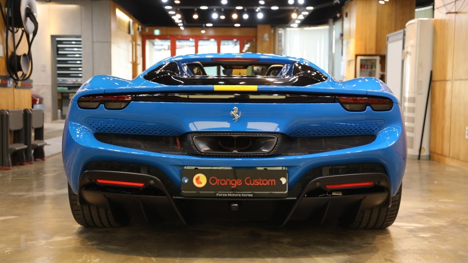 페라리 296 GTS - 5억 7000만 원 옵션 설명 및 스피커 업글 / 서울 용산