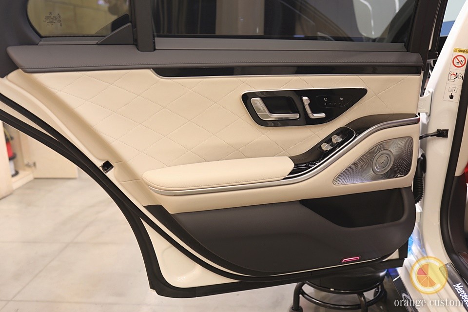 벤츠 S500 화려한 실내 4D 부메스터 와 소닉디자인 스피커 튜닝기 / 서울 용산