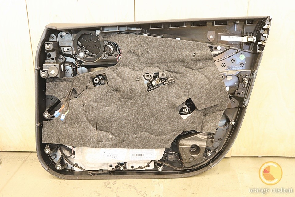벤츠 CLS 300d, 부메스터 오디오 대신 소닉디자인 스피커 튜닝과 도심 복합형 방음 작업