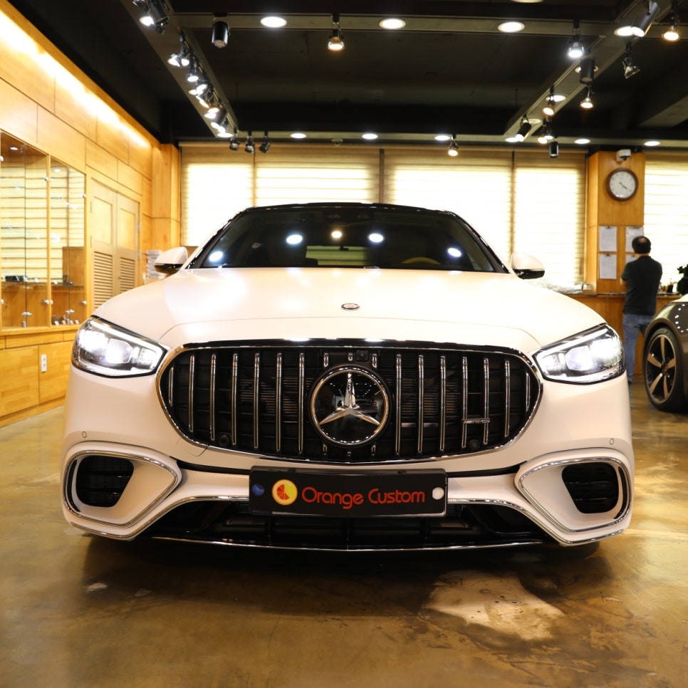 신형 벤츠 S63 AMG E-퍼포먼스 부메스터4D 정품 옵션 추가