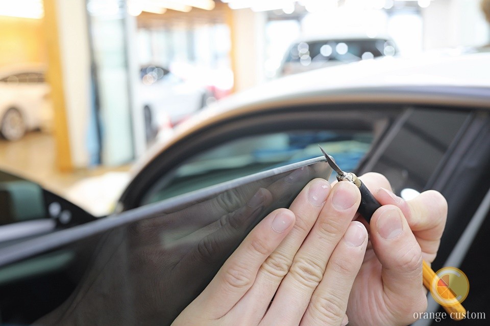 테슬라 모델 3, 세인트 아모 써밋으로 시공한 색감 감상해 보세요.