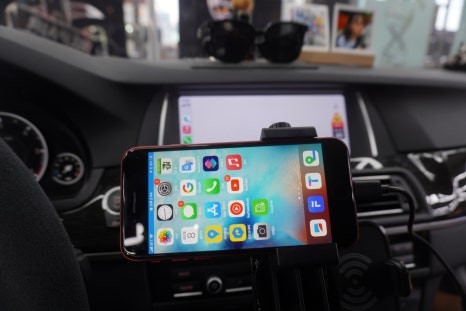 BMW F10 F30 전용 모니터 순정 모니터와 1:1 교체 당일 설치 되는 터치  카플레이 안드로이드오토 국내 에서 AS를 편하게 받을수 있어요