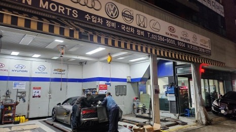 아우디 R8 퍼포먼스 스파이더 정비 고수 제이앤모터스 에서 오일 교체 정품 오일필터 정품 듀얼 에어클리너 냉각수 보충